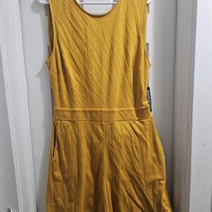 New York & Company Mustard Romper Xl